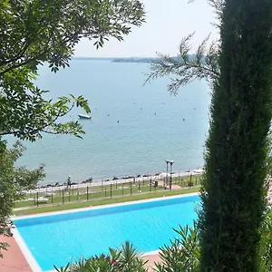 residence-gardazzurro.it-lombardy.com/